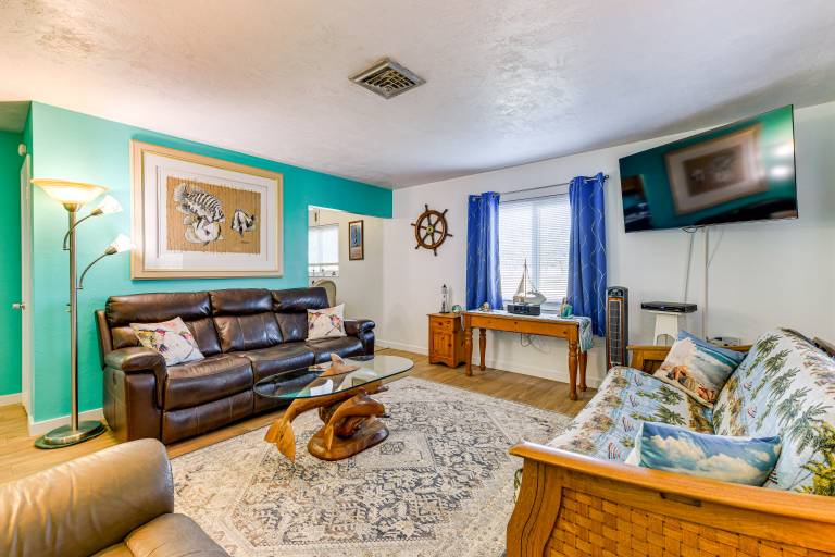 Pet-Friendly Bradenton Home 1.5 Mi to Cortez Beach — photo 3