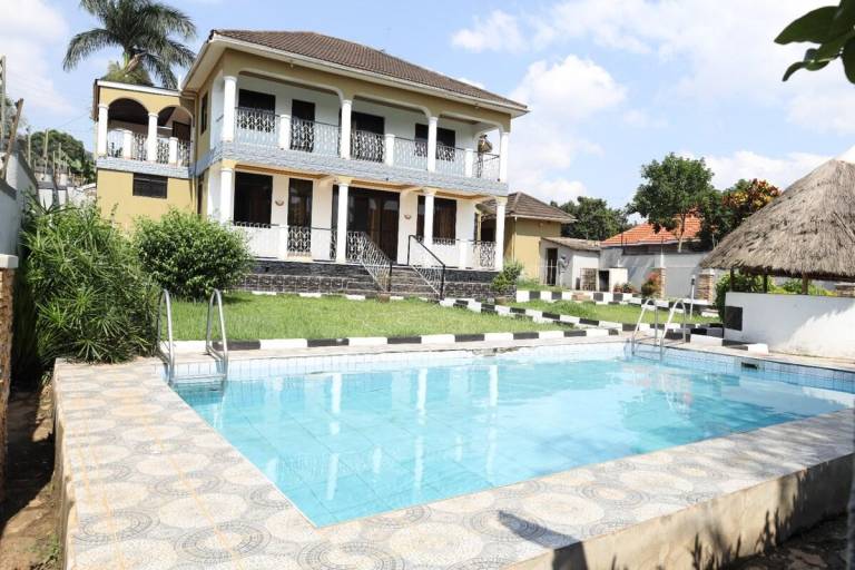 House Muyenga