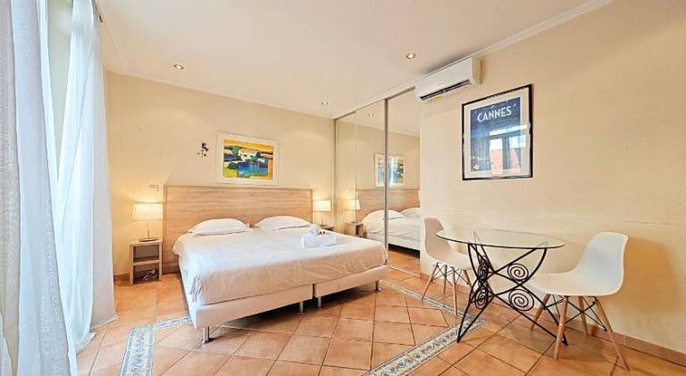 Holiday apartment for 4 persons in Cannes
