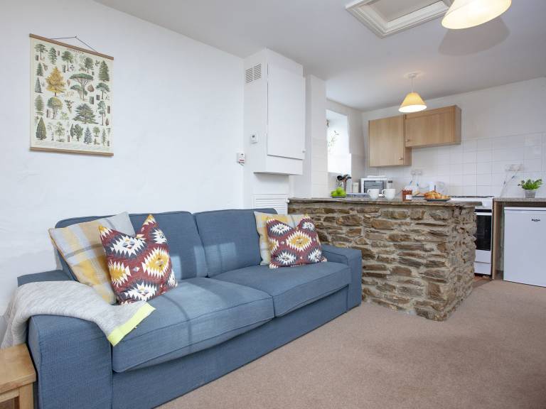 Children-friendly charming cottage with yard | Pets allowed — photo 3