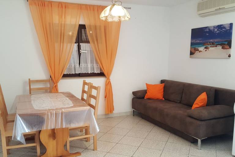 Fully equipped holiday apartment with barbecue, terrace & yard | Beach nearby | Pets are welcome — photo 2
