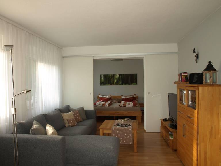 Children-friendly beautiful rental apartment with yard, barbeque & patio | Dogs allowed — photo 3