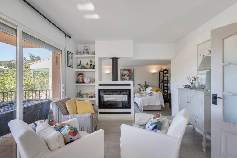 Beautiful House with Sea Views — photo 4