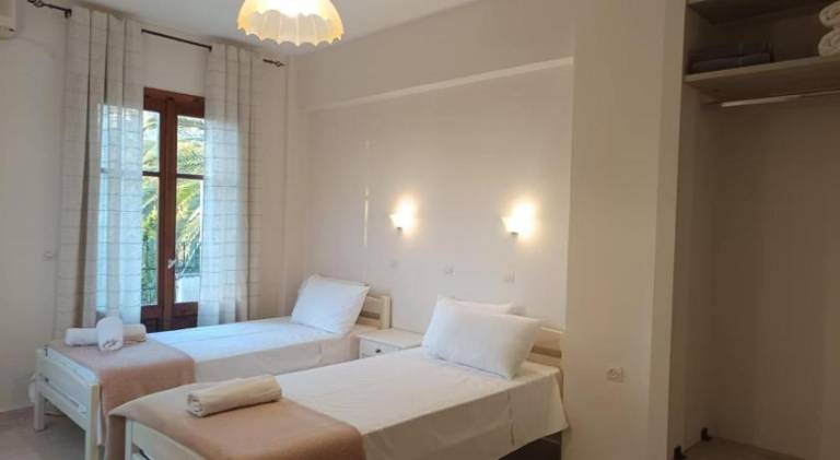 Serviced apartment with terrace & garden — photo 2