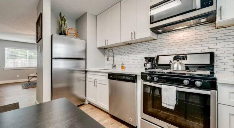 Apartment with 2 rooms for 1 person — photo 3