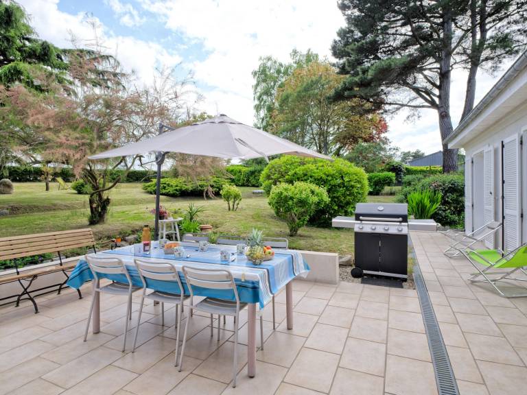 House with barbecue, garden & terrace — photo 4