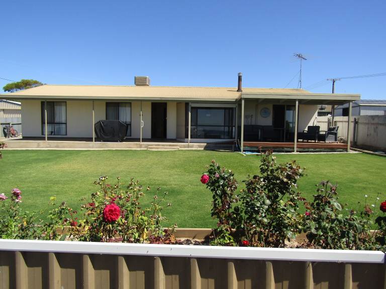 Holiday Houses & in Point Turton from 137 HomeToGo