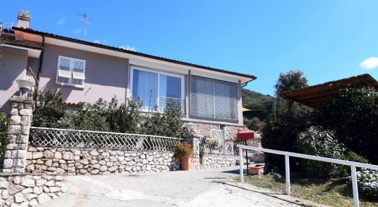Pleasant apartment with patio, grill & garden | Beach nearby | Perfect for remote work | Pets are welcome — photo 3