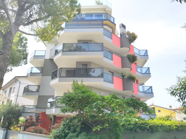 Rental apartment with patio in Lignano Sabbiadoro