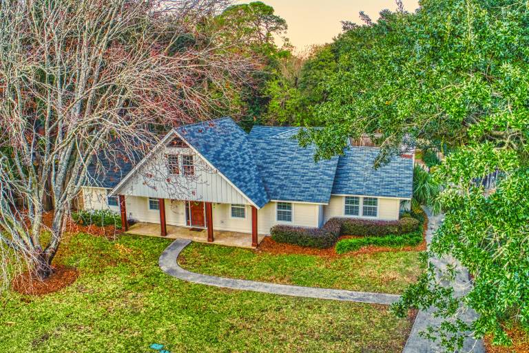 2-Min Walk to Beach, Free Pool and Spa Heat, Family & Dog-Friendly, Sleeps 17, Kids' Loft — photo 5