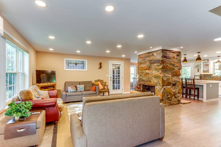 Historic Dahlonega Home w/ Hot Tub & Porch! — photo 4
