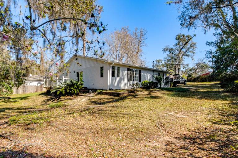 2 Mi to FSU: Pet-Friendly Retreat w/ Private Yard — photo 4