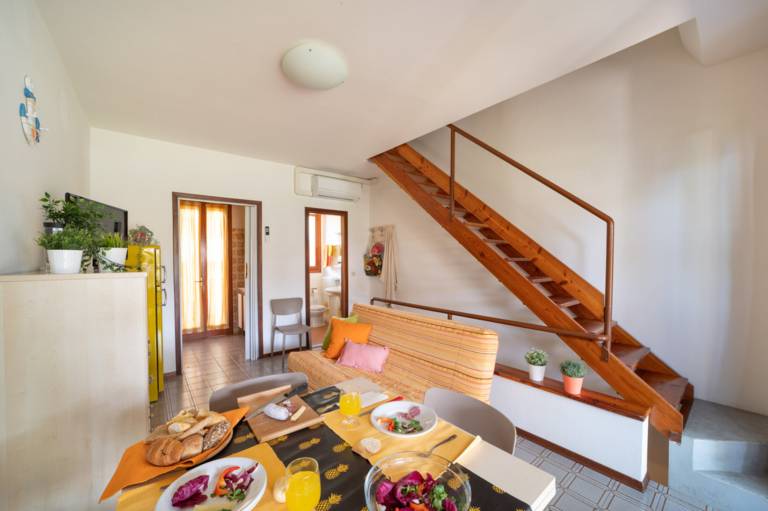 Holiday apartment with patio, pool & barbeque | Garden view — photo 2