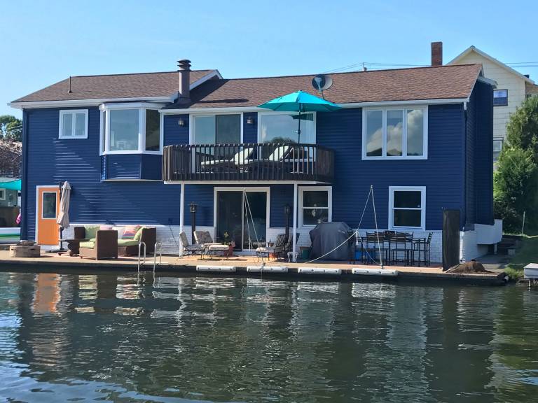 Findley Lake Vacation Rentals from 115 HomeToGo