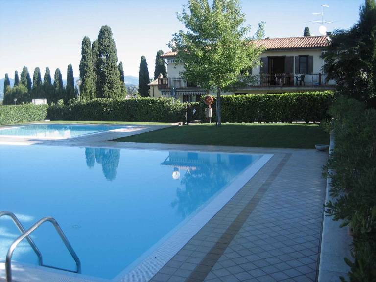 Holiday apartment with pool — photo 4