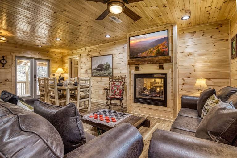 Fully equipped nice cabin with barbecue & hot tub | Mountain view | Dogs allowed in Sevierville, TN