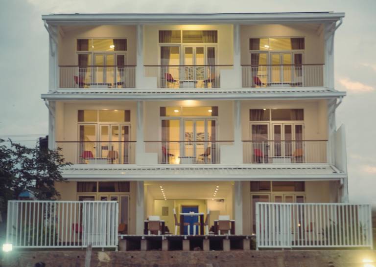Hush Lagoon30 in Negombo