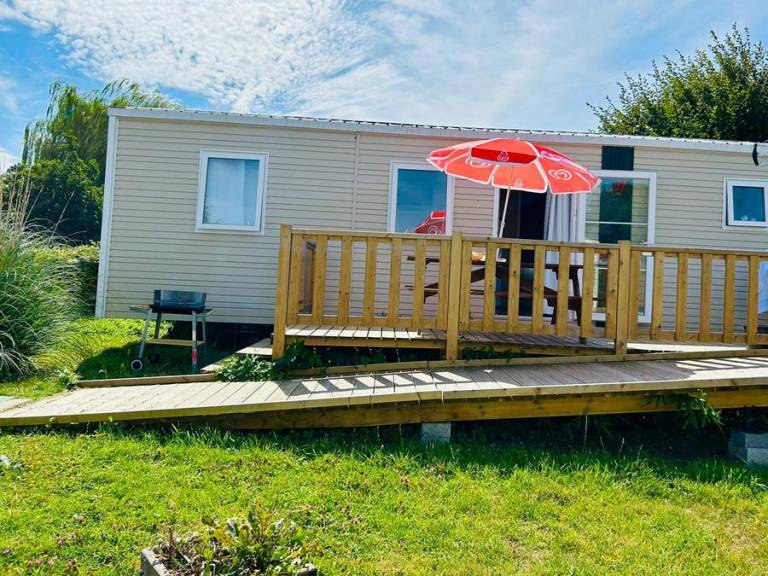 Mobile home with terrace & heated pool | Pets are welcome — photo 4