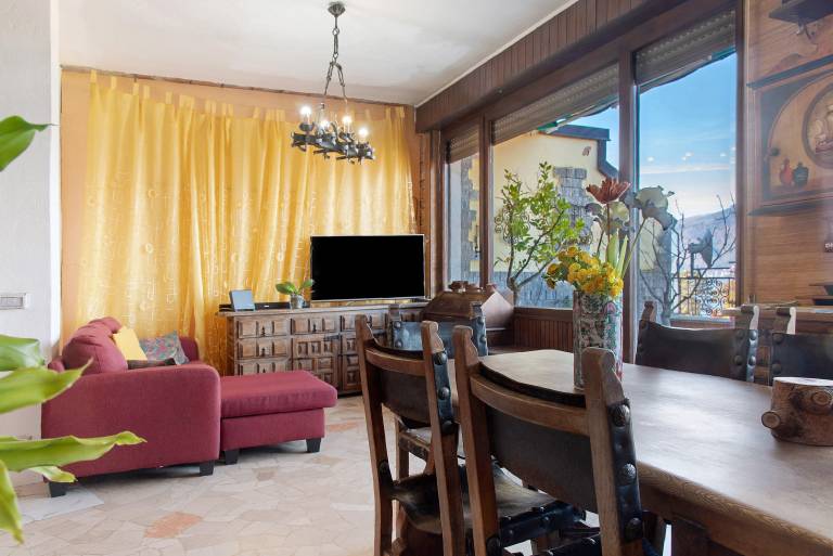Apartment 'L'attico Con Terrazza Vista Lago' with Lake View, Private Terrace and Wi-Fi — photo 2