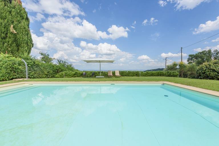 Family-oriented villa with barbecue, yard & private pool | Pets are welcome in Montepulciano