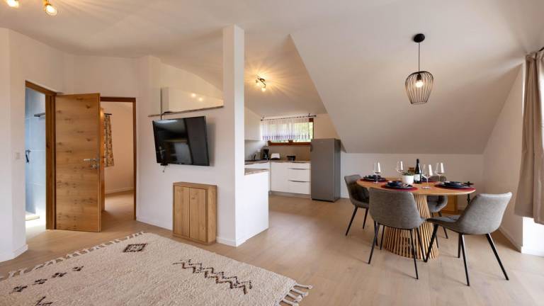 Ferienwohnung  Dramlja