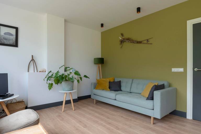 Bungalow with terrace & garden — photo 4