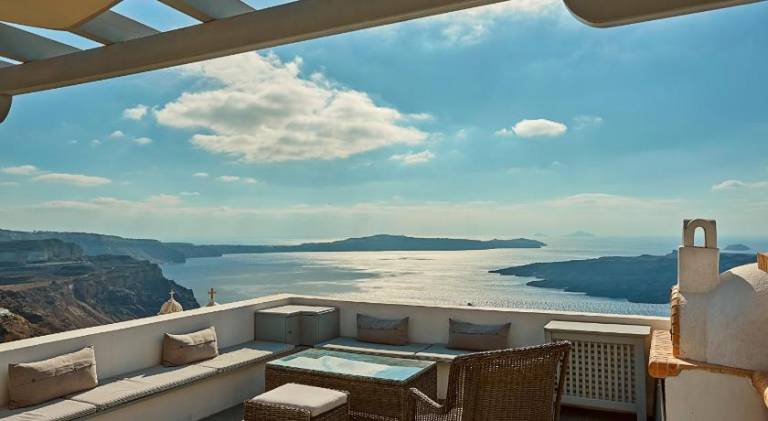 Lovely villa with terrace, private pool & yard | Suitable for remote work | Pets are welcome — photo 4