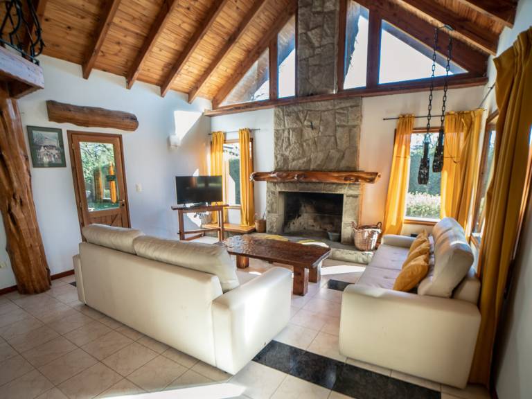 Vacation home with garden & barbecue | Mountain view — photo 2