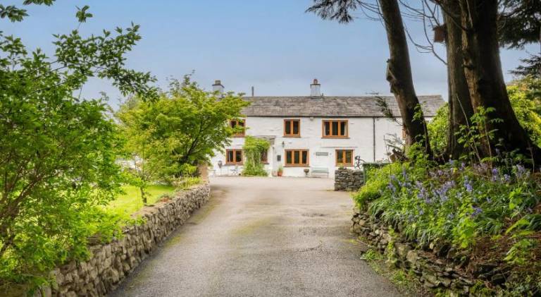 Beautiful house with garden & jacuzzi | Dogs allowed in Kendal
