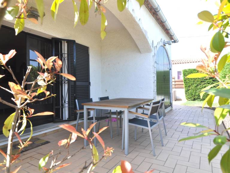 Villa with garden, barbecue & private pool — photo 5