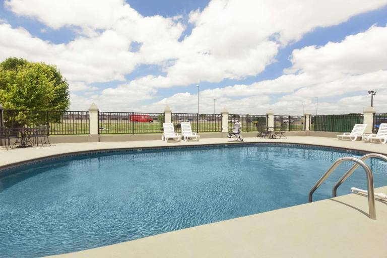 Baymont by Wyndham Oklahoma City Airport — photo 2