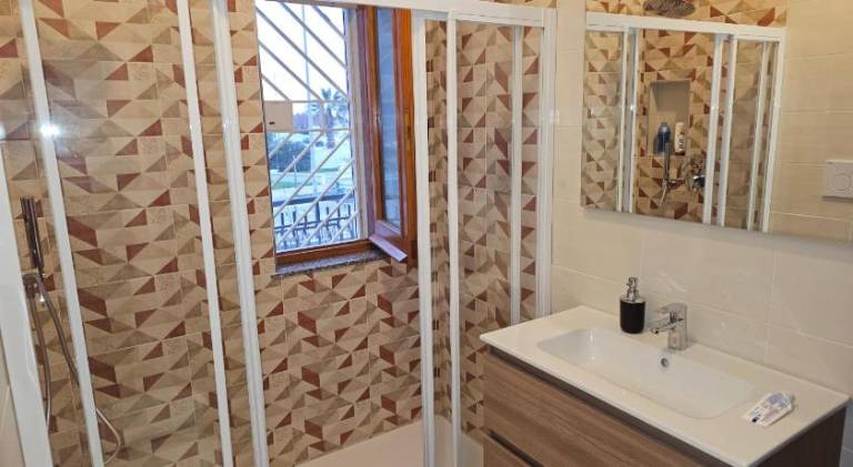 Holiday apartment with 3 rooms for 5 persons — photo 2