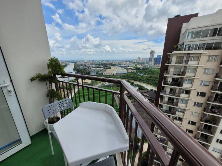 Urban getaway in Circulo Verde 1-BR with balcony — photo 4