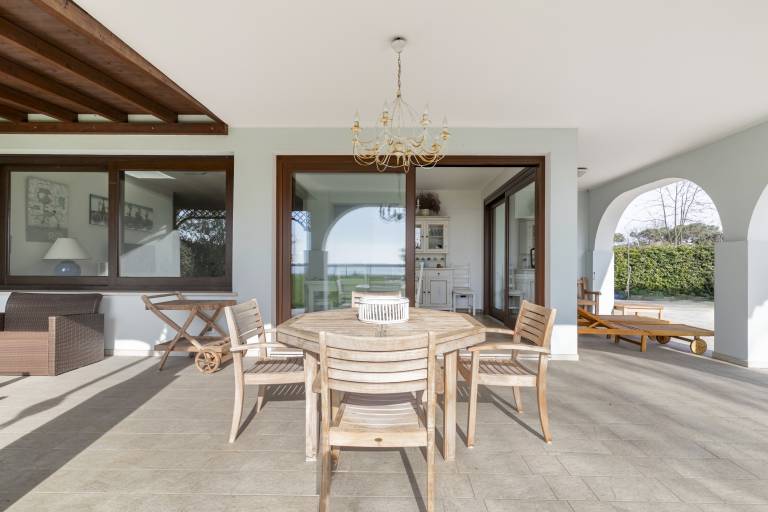 Villa Albarella: 3BR Private Pool Villa, Lagoon Sunsets, Exclusive Island — photo 4
