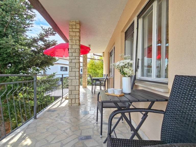 Rental apartment with 2 rooms for 6 persons — photo 2