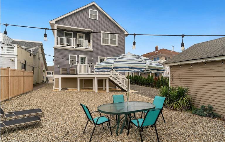 House Bay Head