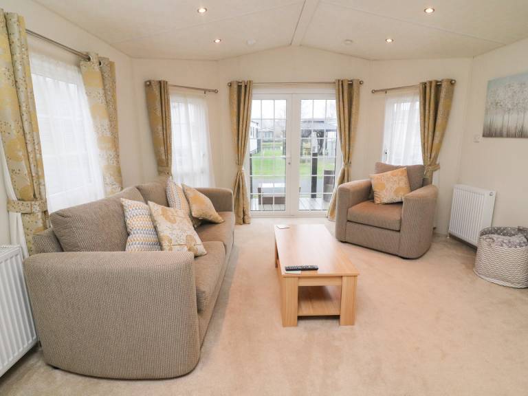 Family-friendly wonderful cottage with pool & garden | Dogs allowed — photo 3