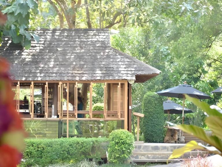32 Coffee Hill & Resort