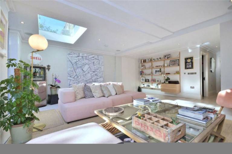 Kings Cross - Chic & Luxurious 4 bed Family Home in London, KY