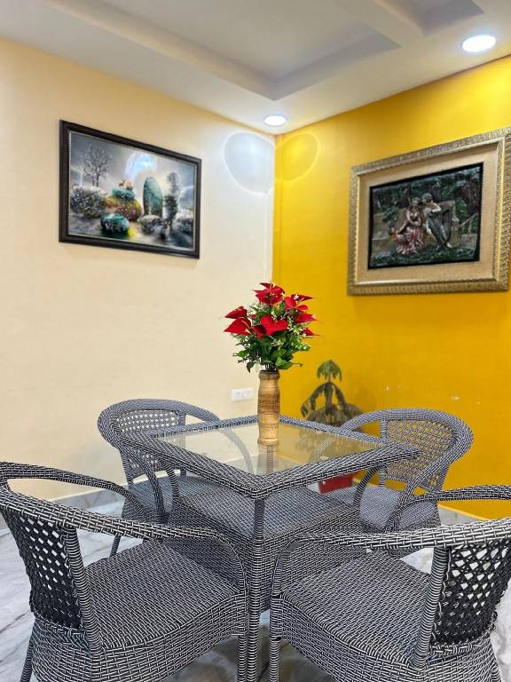 Farm with 4 rooms for 12 persons in Noida