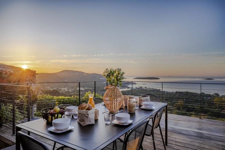 Villa with grill, private pool & terrace | Sea view — photo 3
