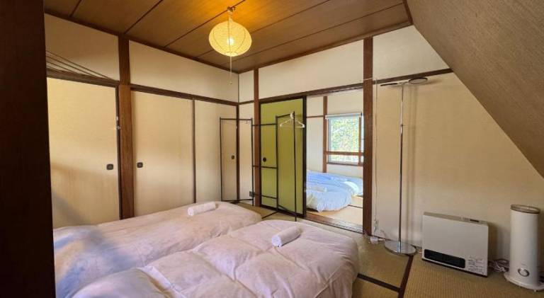 Chalet with BBQ, terrace & hot tub | Suitable for remote work — photo 2