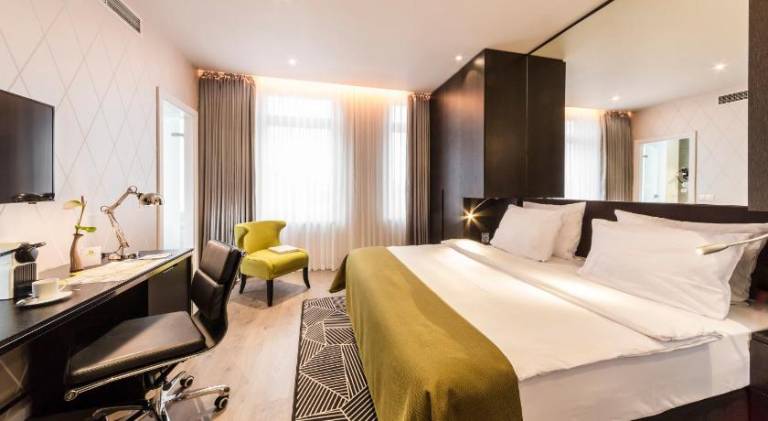 Holiday Inn Dresden - Am Zwinger By IHG in Plauen
