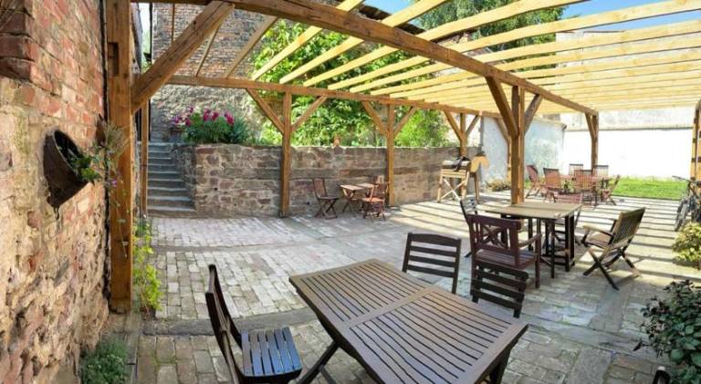 Pleasant farm with yard, patio & grill | Pets allowed — photo 5