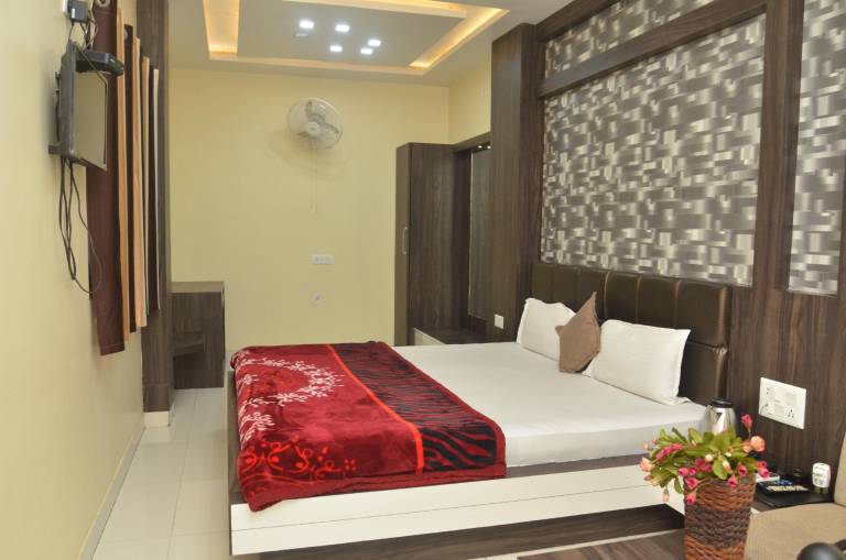 HOTEL NEW GRAND DEOGHAR — photo 4
