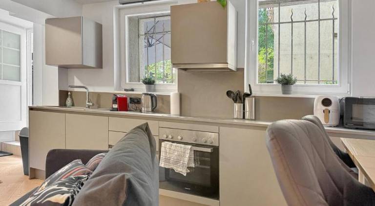 Holiday apartment with terrace & grill — photo 3