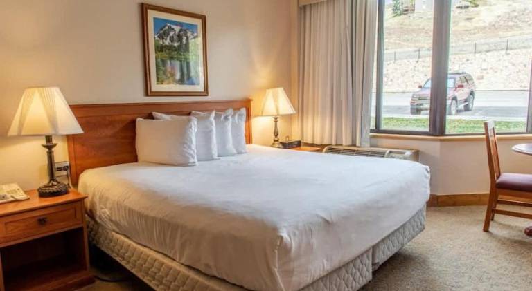 Pleasant vacation home with pool | Ski nearby | Pet-friendly in Gunnison, CO