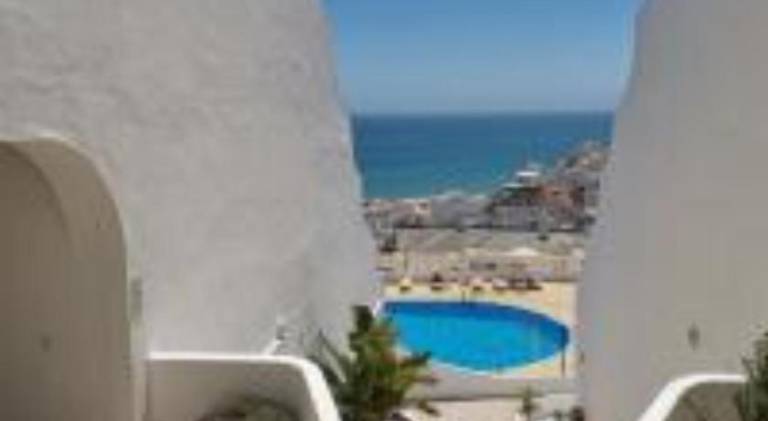 Lovely holiday apartment with pool | Beach nearby | Pets are welcome in Albufeira