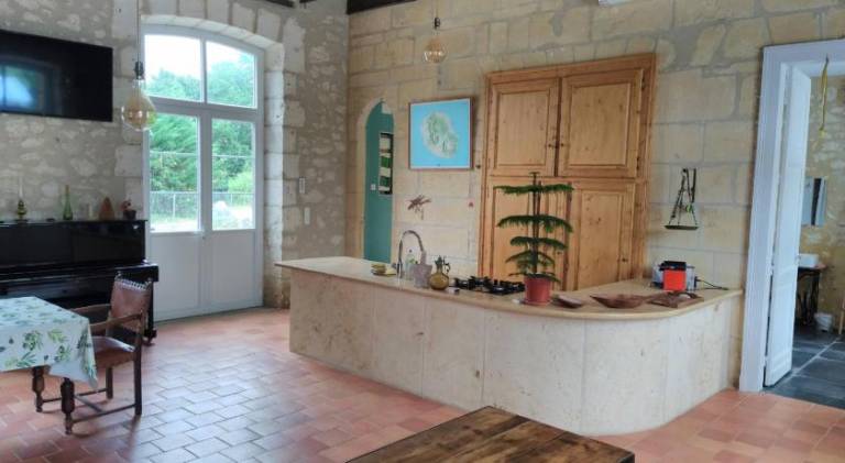 House with pool — photo 3