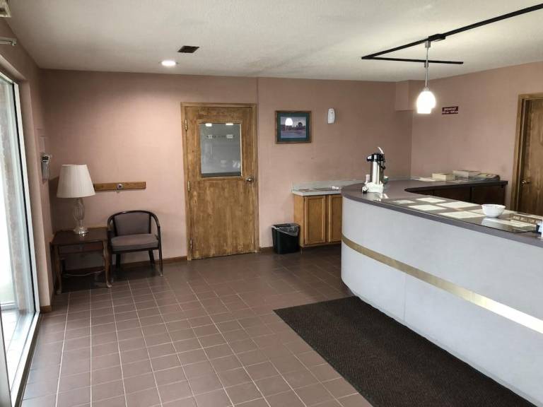 Denison Inn and Suites — photo 4